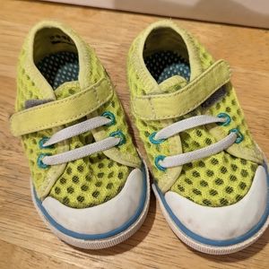 See Kai Run Neon Yellow/Green Water Friendly Shoe Size 6 Toddler